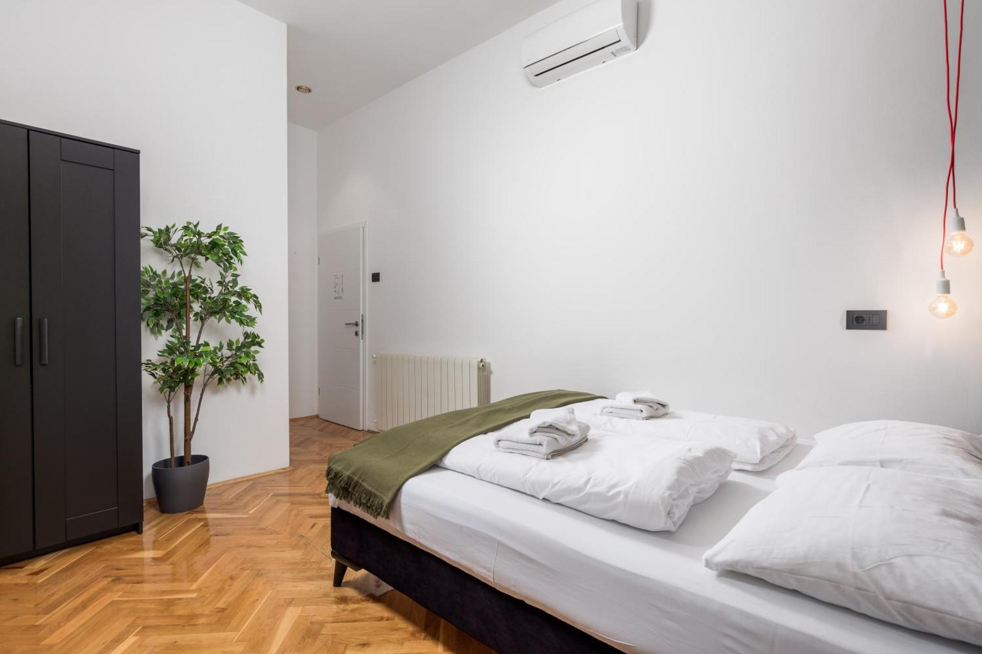 Apartment & One World *