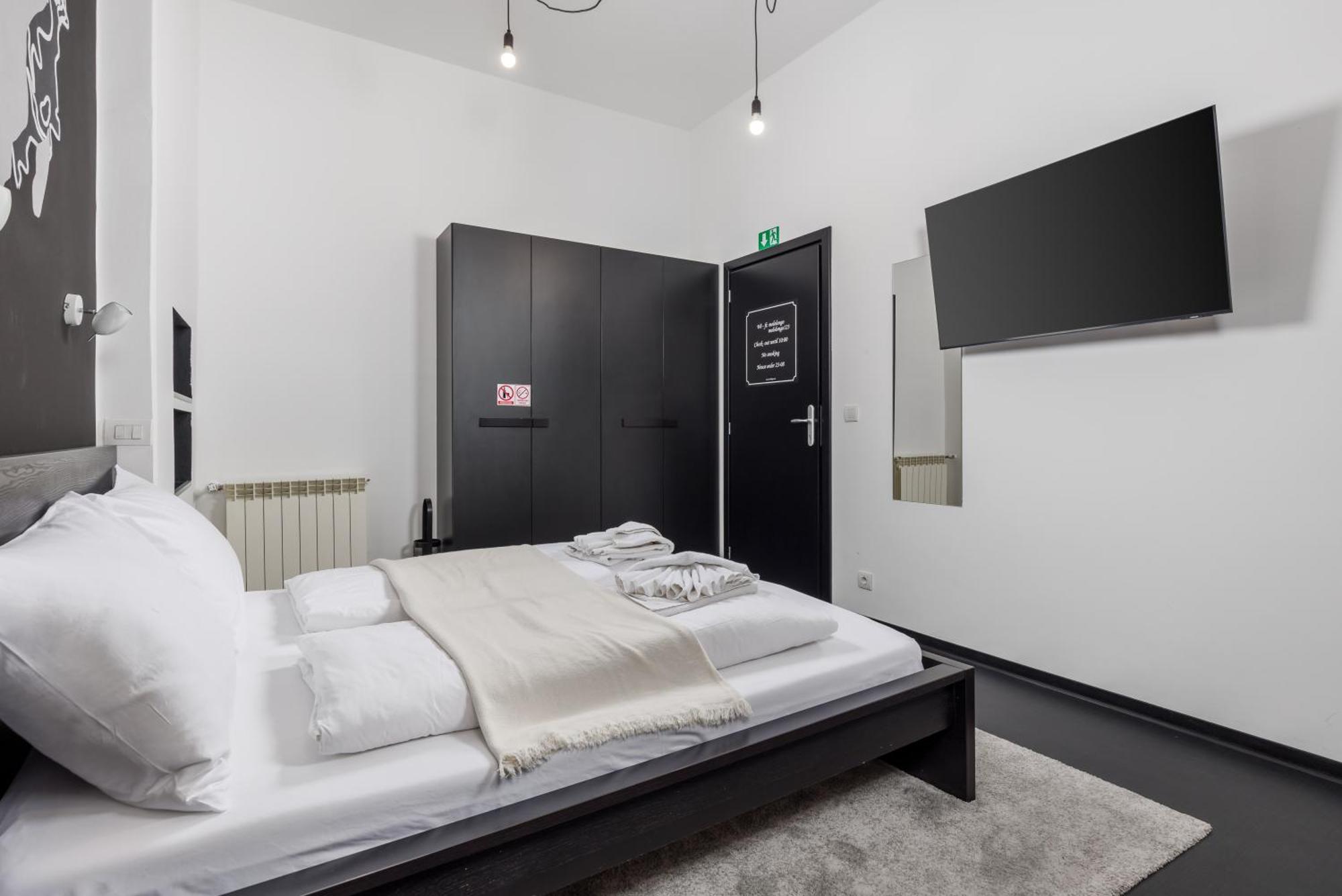 Apartment & One World