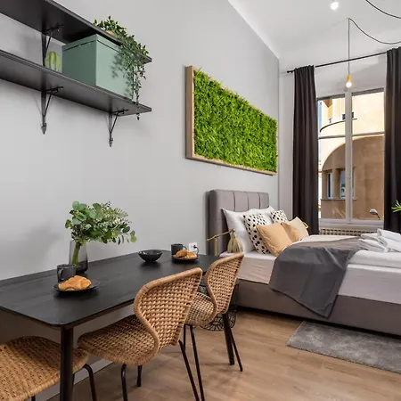 Apartments & Rooms One World Rijeka Exterior photo