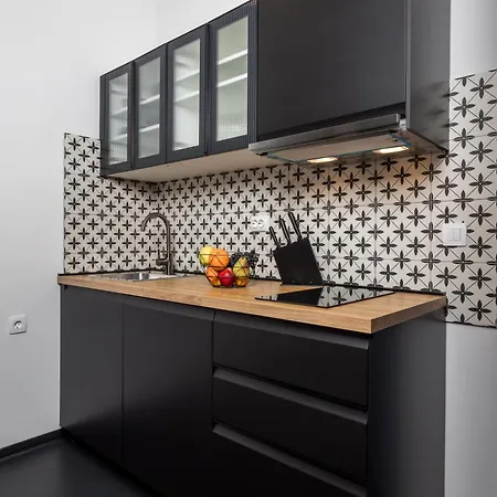 Apartments & Rooms One World Rijeka Exterior photo