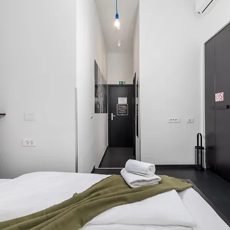 Apartments & Rooms One World Rijeka Exterior photo